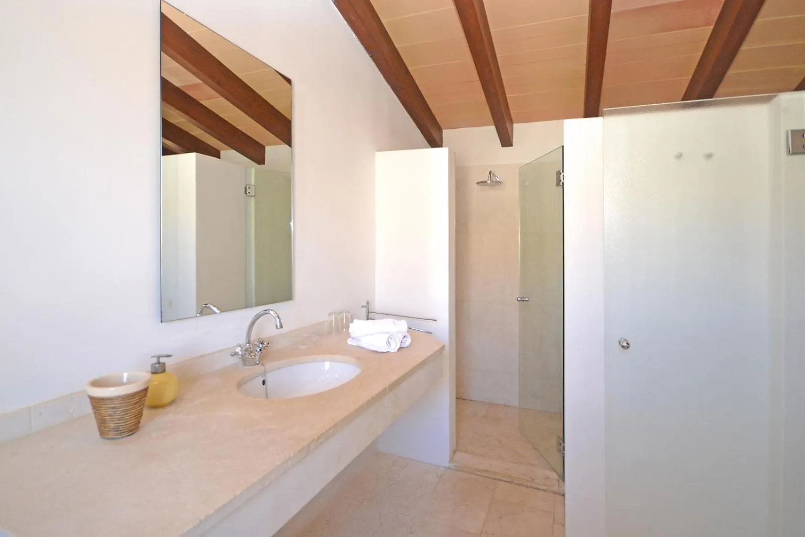 Villa Can Casta Petra